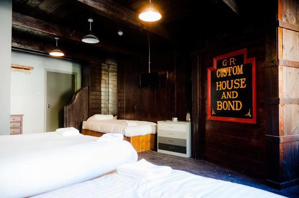 Le Bateau Aparthotel ลิเวอร์พูล ภายนอก รูปภาพ