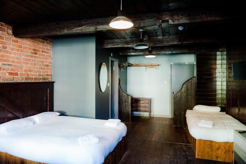 Le Bateau Aparthotel ลิเวอร์พูล ภายนอก รูปภาพ