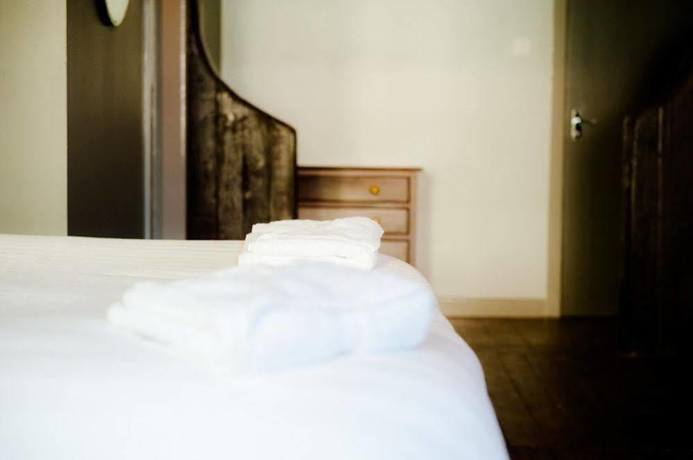 Le Bateau Aparthotel ลิเวอร์พูล ภายนอก รูปภาพ