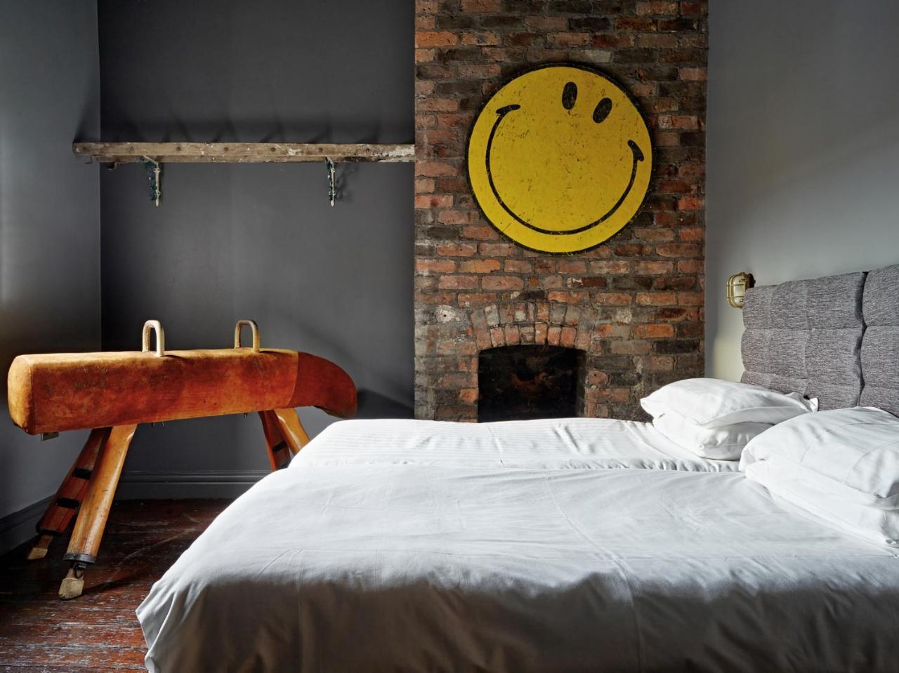 Le Bateau Aparthotel ลิเวอร์พูล ภายนอก รูปภาพ